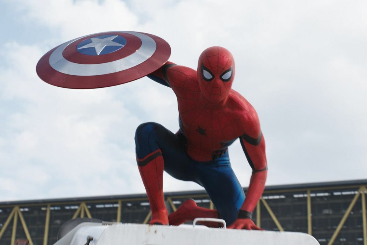 Spider-Man (Tom Holland) in una scena di Captain America: Civil War