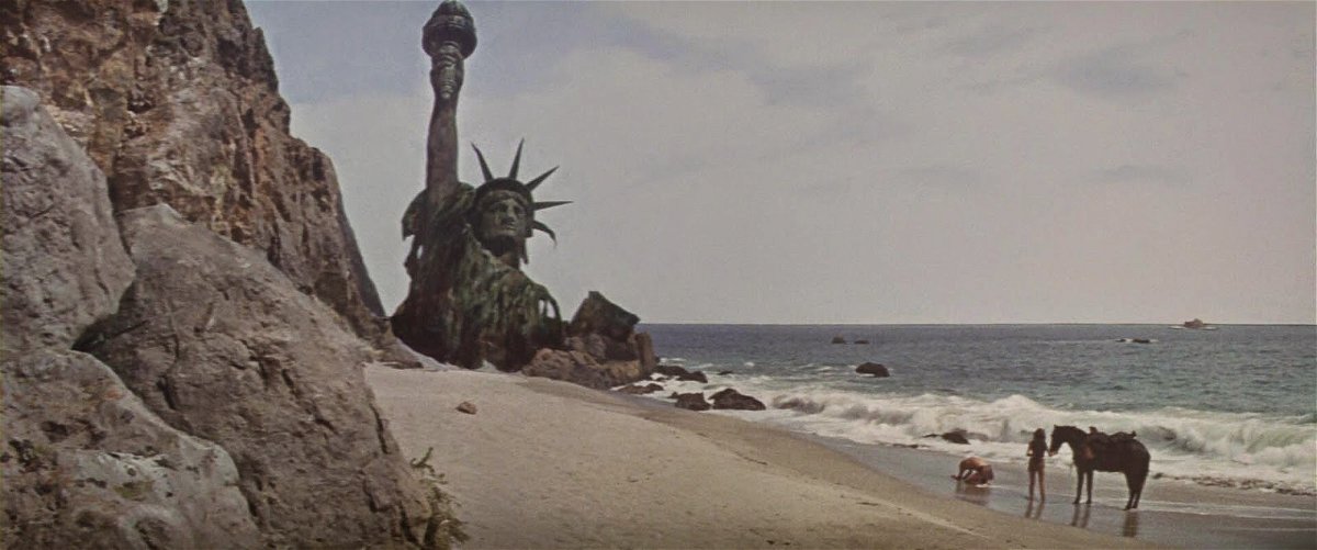 Scena finale del film Il pianeta delle scimmie (Planet of the Apes) del 1968 diretto da Franklin J. Schaffner,