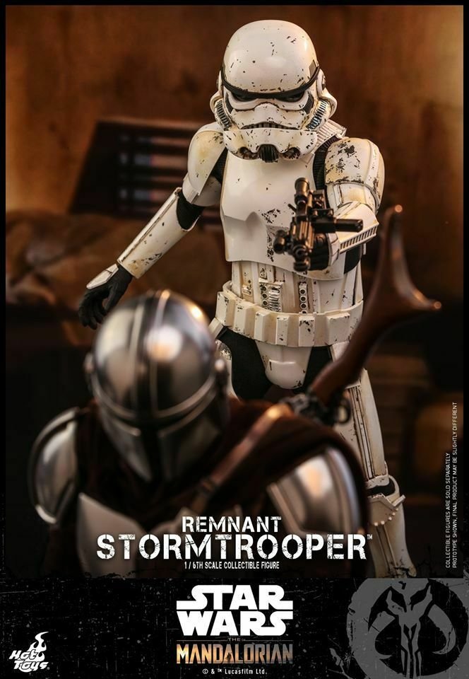 Stormtrooper nuova action figure di Hot Toys che combatte in The Mandalorian