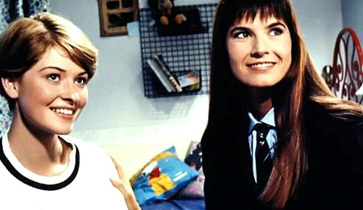 Arianna e Vally, due delle protagoniste di College, serie TV di culto degli anni 90