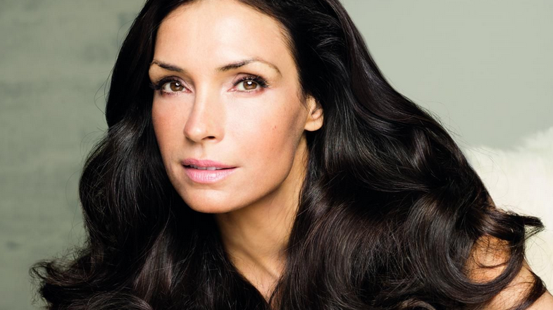 Clicca per vedere l'immagine originale Famke Janssen, un primo piano della nuova protagonista di The Blacklist: Redemption