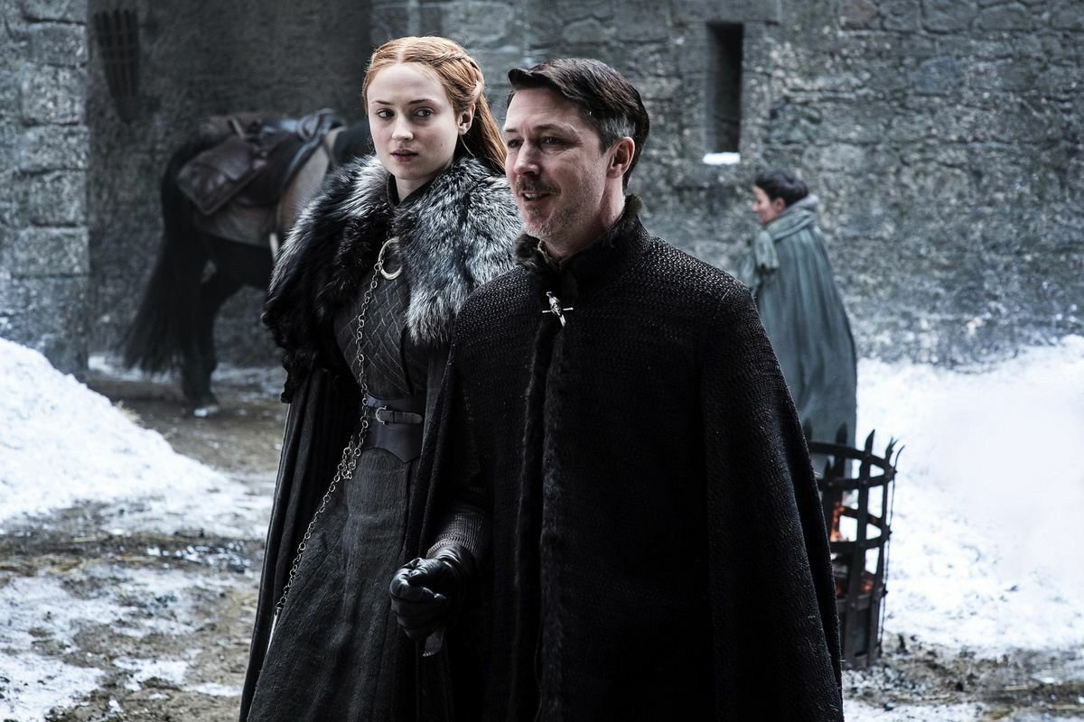Sophie Turner e Aidan Gillen in Game of Thrones