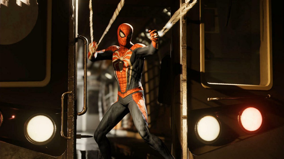 Spidey tenta di bloccare un treno in Spider-Man