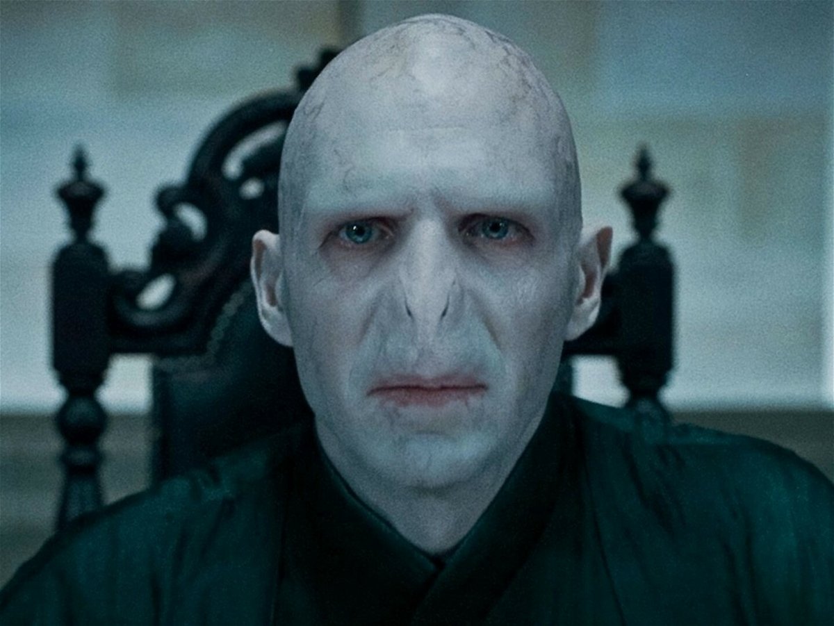 Ralph Fiennes nei panni di Voldemort