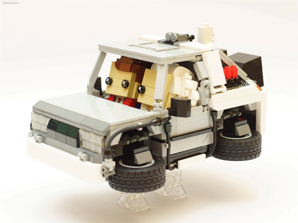 Un fan di LEGO ha costruito la DeLorean in chiave 