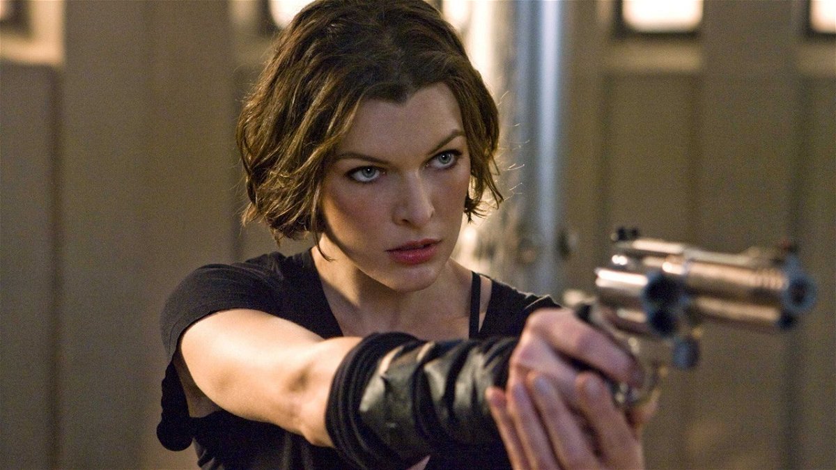 Milla Jovovich nei panni di Alice in uno dei film del franchise Resident Evil