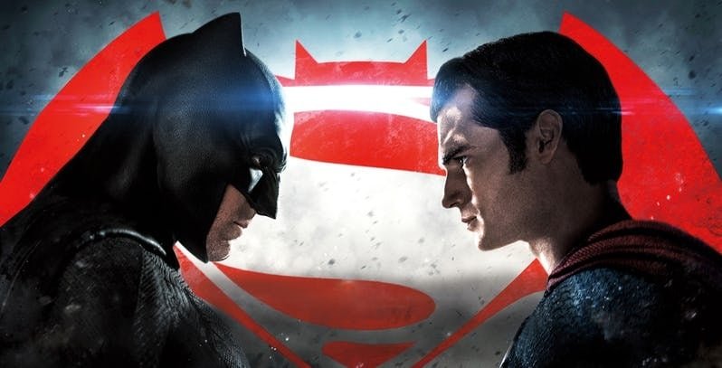 Profili di Ben Affleck e Henry Cavill rispettivamente nei panni di Batman e Superman