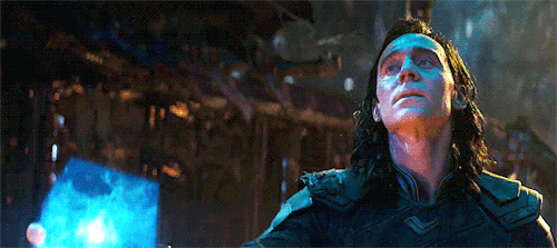 Clicca per vedere l'immagine originale Tom Hiddleston è Loki anche in Avengers: Infinity War