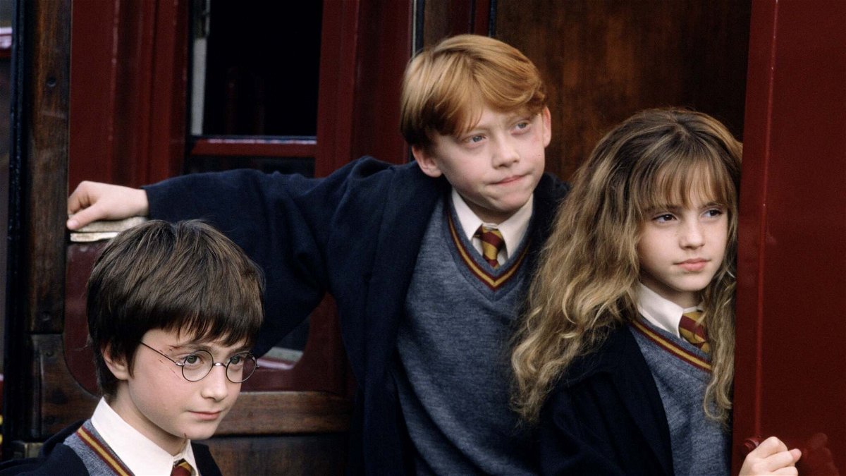 Harry Potter, Ron ed Hermione prima di salire sull'Hogwarts Express in Harry Potter e la Pietra Filosofale
