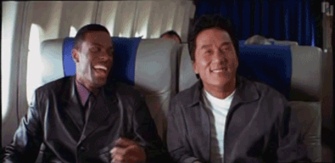 I due protagonisti di Rush Hour ballano su un aereo
