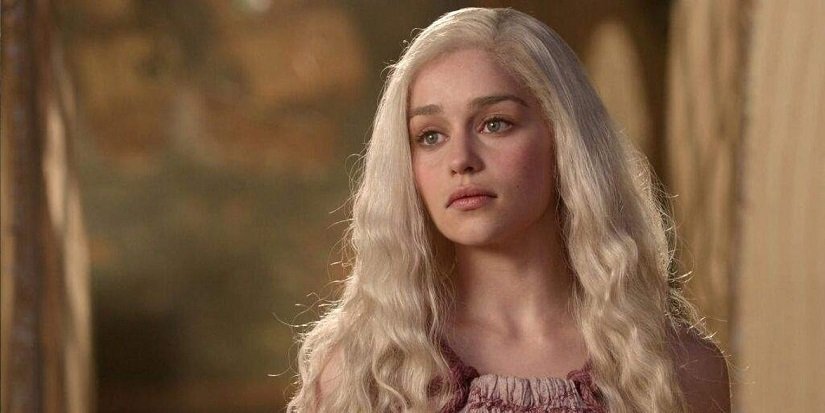 Emilia Clarke nei panni di Daenerys Targaryen