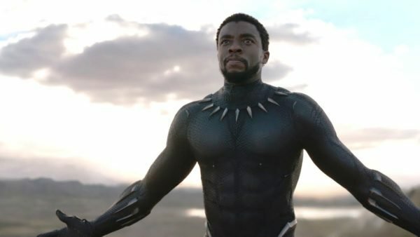 Chadwick Boseman è Re T'Challa in Black Panther
