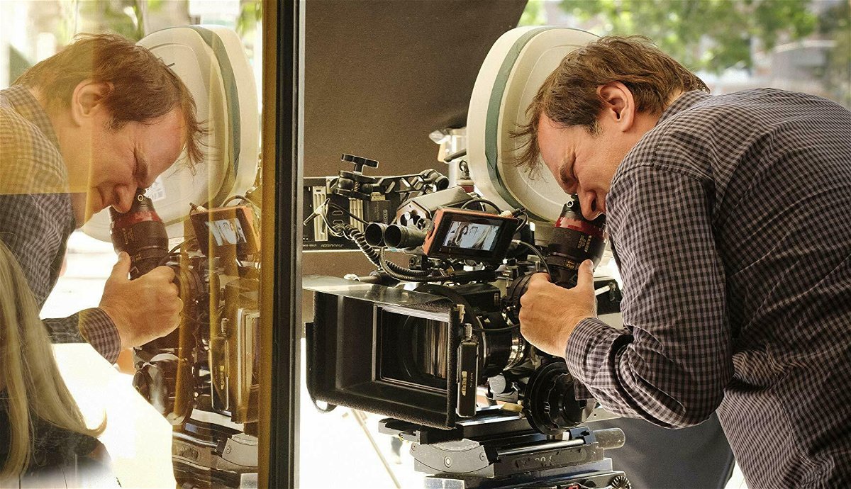 Quentin Tarantino sul set del film C'era una volta a... Hollywood