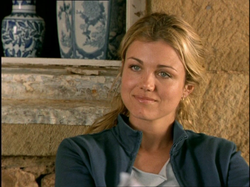 Tess, una delle protagoniste della serie Le Sorelle McLeod