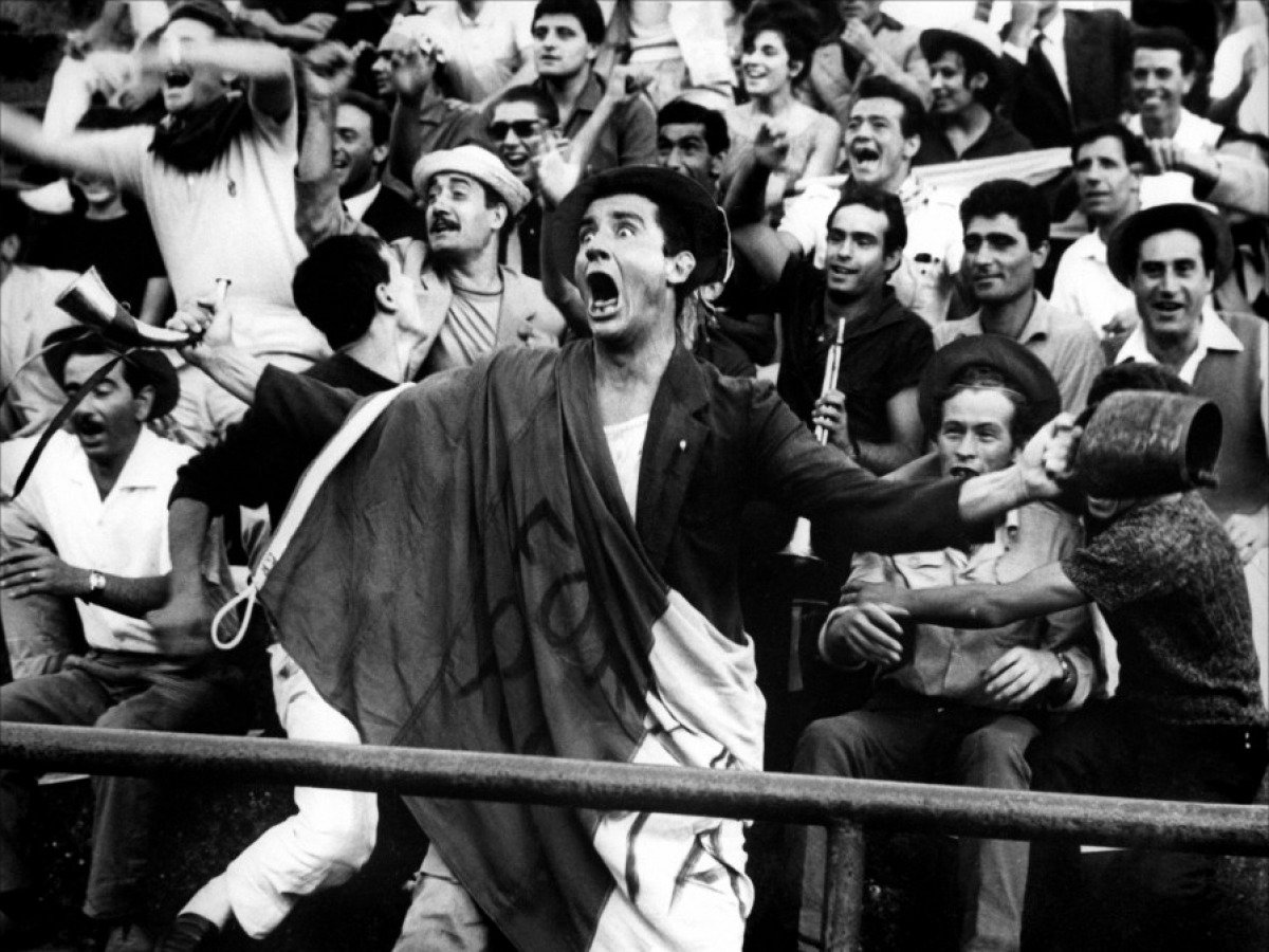 Vittorio Gassman, ultrà baraccato ne I mostri