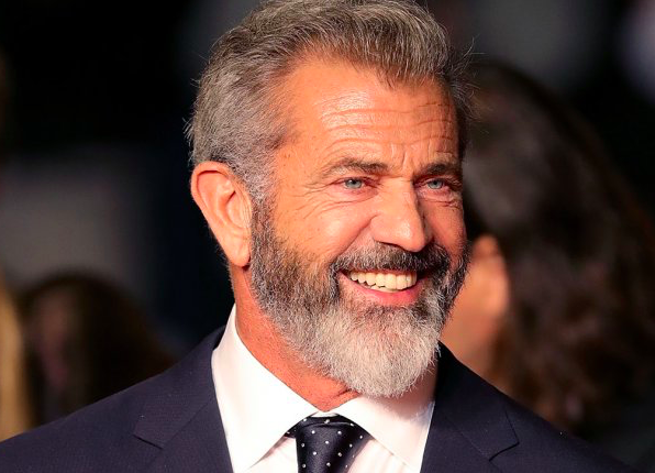 Un primo piano di Mel Gibson