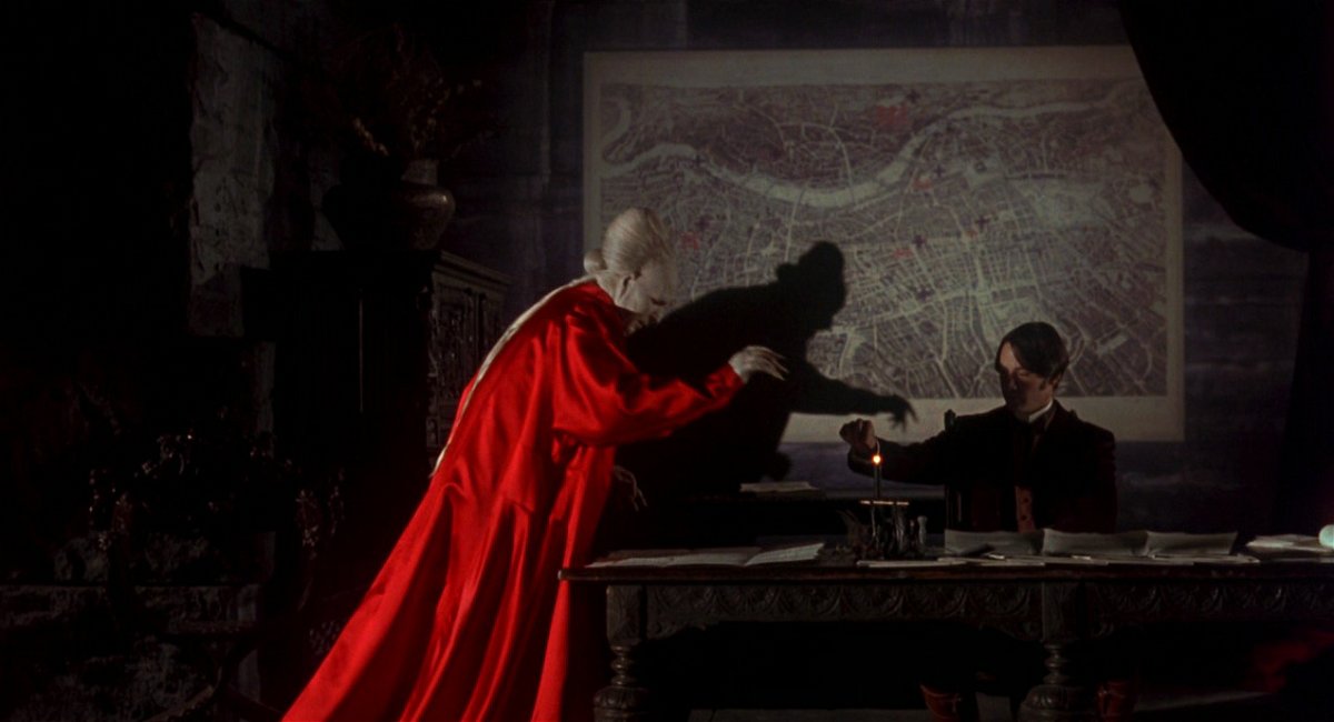 Jonathan Harker e il Conte Dracula sono interpretati da Gary Oldman e Keanu Reeves