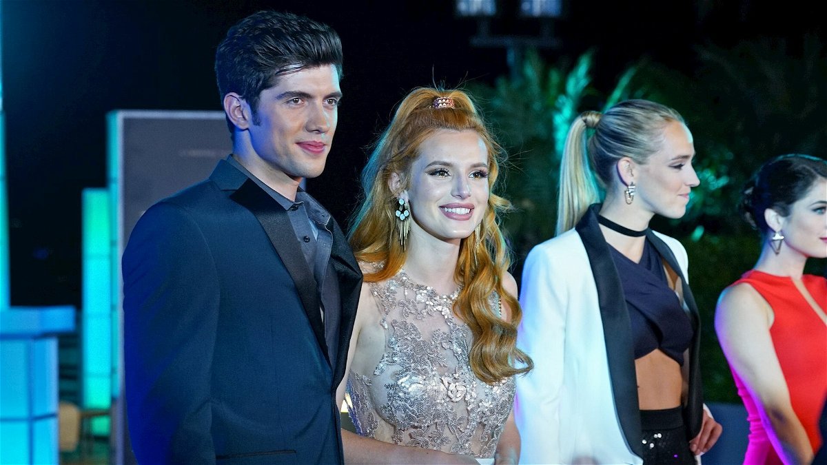 Famous in Love simile a Riverdale