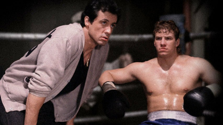 Rocky Balboa assiste Tommy Gunn durante un incontro