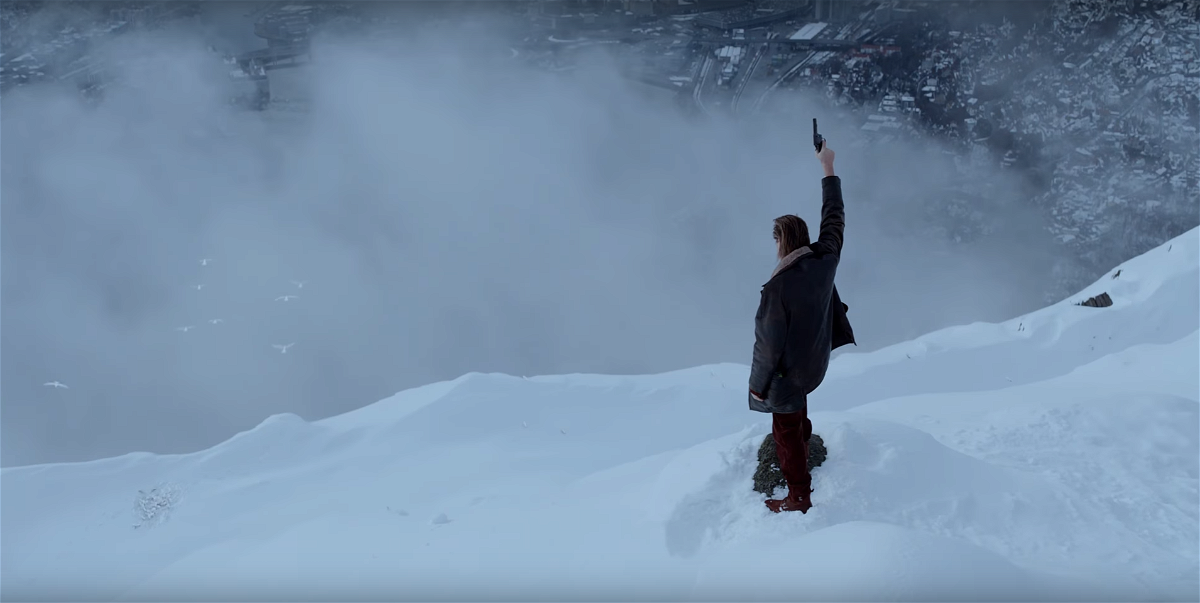L'Uomo di Neve, Val Kilmer spara un colpo in aria tra la neve