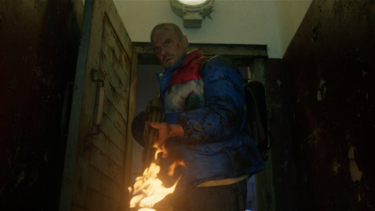 Hopper con un lanciafiamme nel nuovo teaser trailer di Stranger Things 4