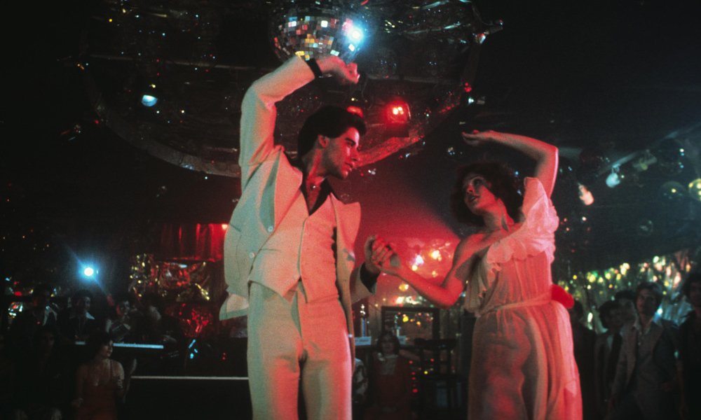 Una scena de La febbre del sabato sera, film musicale del 1977