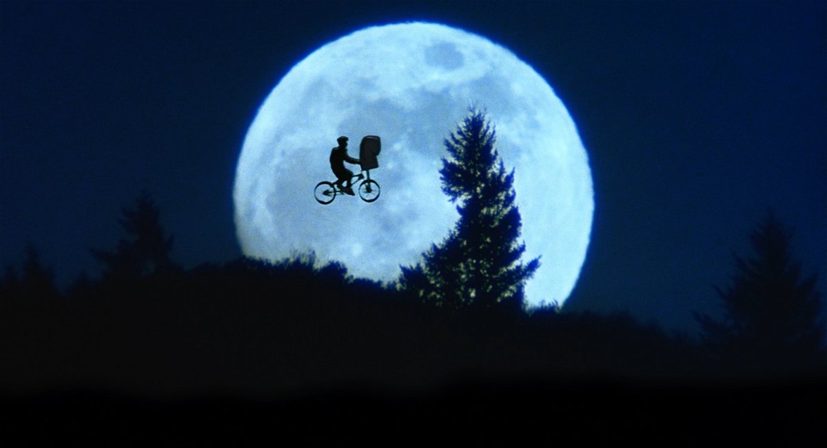 La scena della luna in E.T. L'Extraterrestre