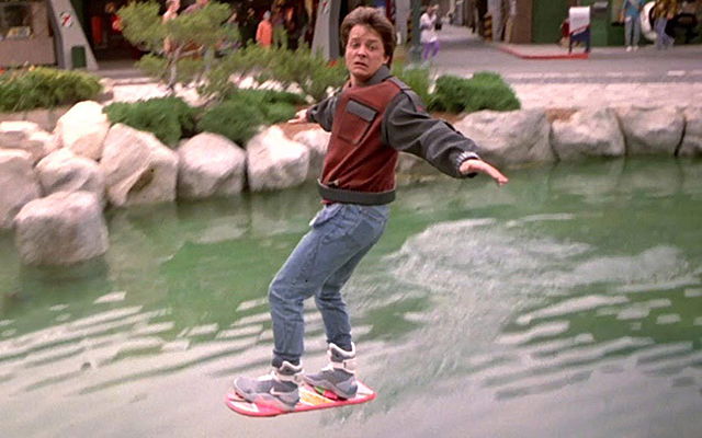 Clicca per vedere l'immagine originale Nike Mag indossate da Marty McFly
