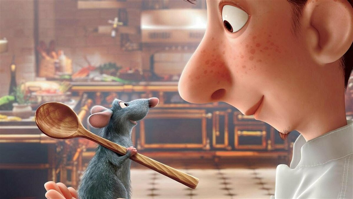 Il topo Rémy guida Linguini in cucina nel film Disney del 2007