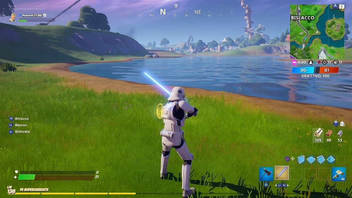 In uno screenshot di gioco in Fortnite uno stormtrooper brandisce una Spada Laser