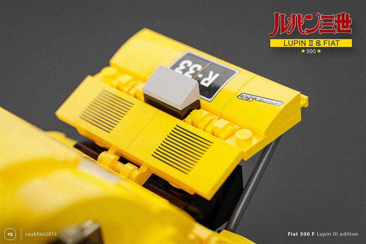 LEGO: Dettagli del cofano con targa del set 