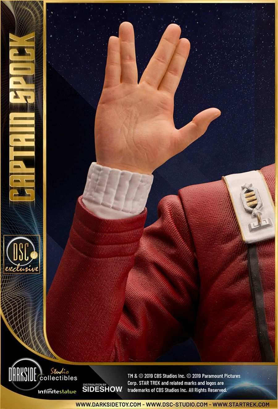 Capitan Spock stauta da collezione - dettaglio mani