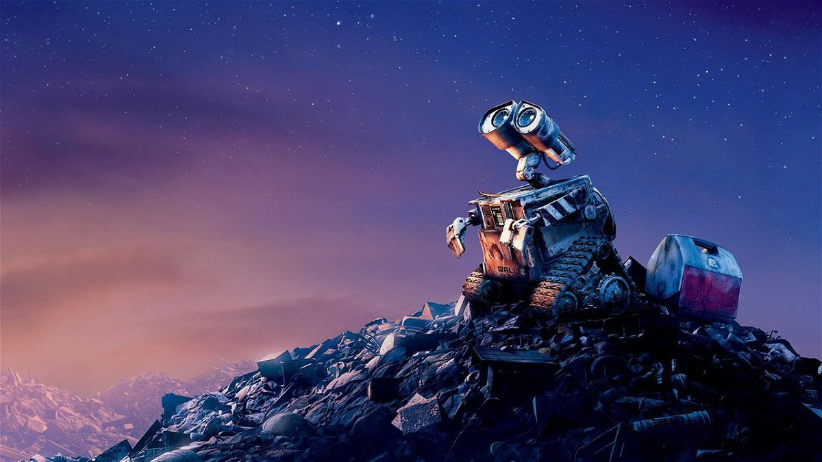 WALL•E in cima a una montagna di rifiuti