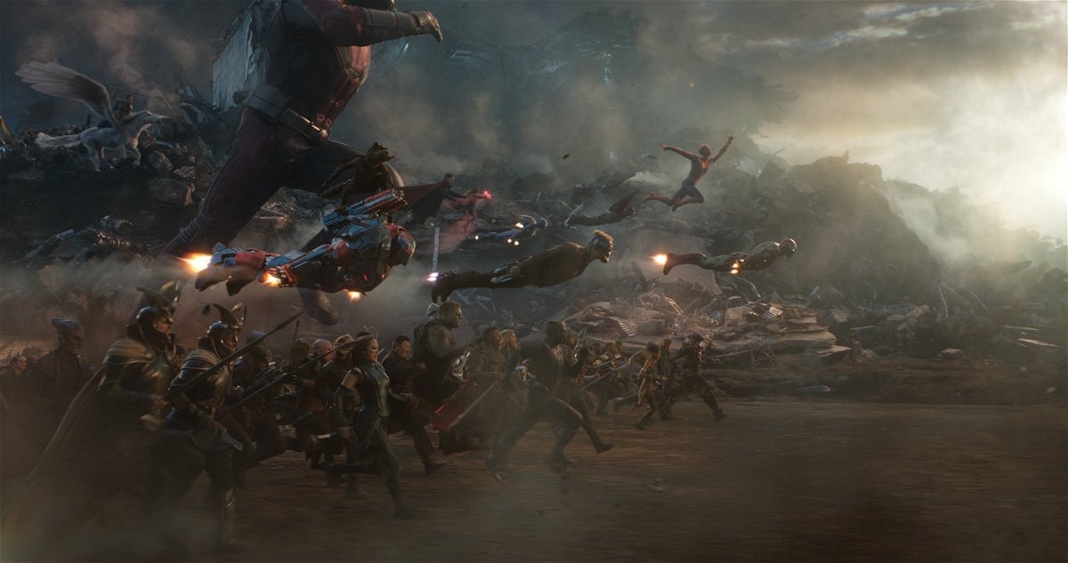 Gli eroi del MCU caricano l'esercito di Thanos nel finale di Avengers: Endgame