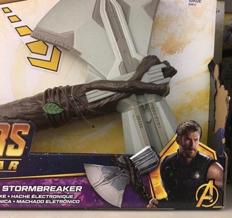 Ecco Stormbreaker, la nuova arma di Thor