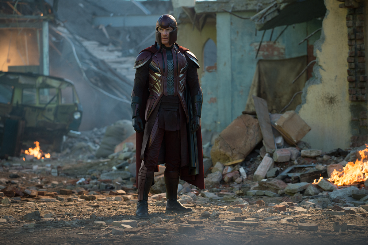 Michael Fassbender nel costume di Magneto già visto nei film precedenti