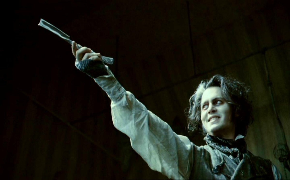 Johnny Depp in una scena di Sweeney Todd - Il diabolico barbiere di Fleet Street