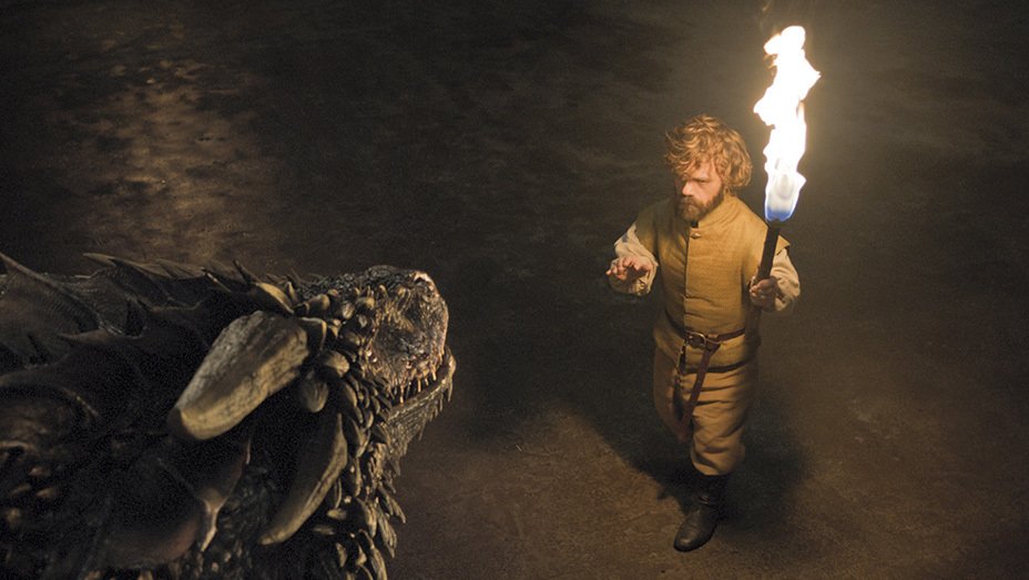 Tyrion e un drago di Daenerys a Meereen