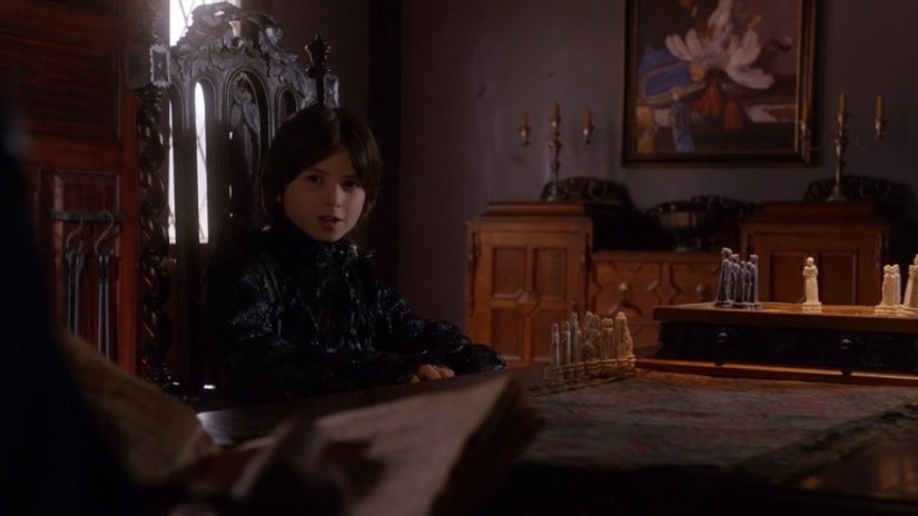 Il piccolo John è interpretato da Oliver Bell