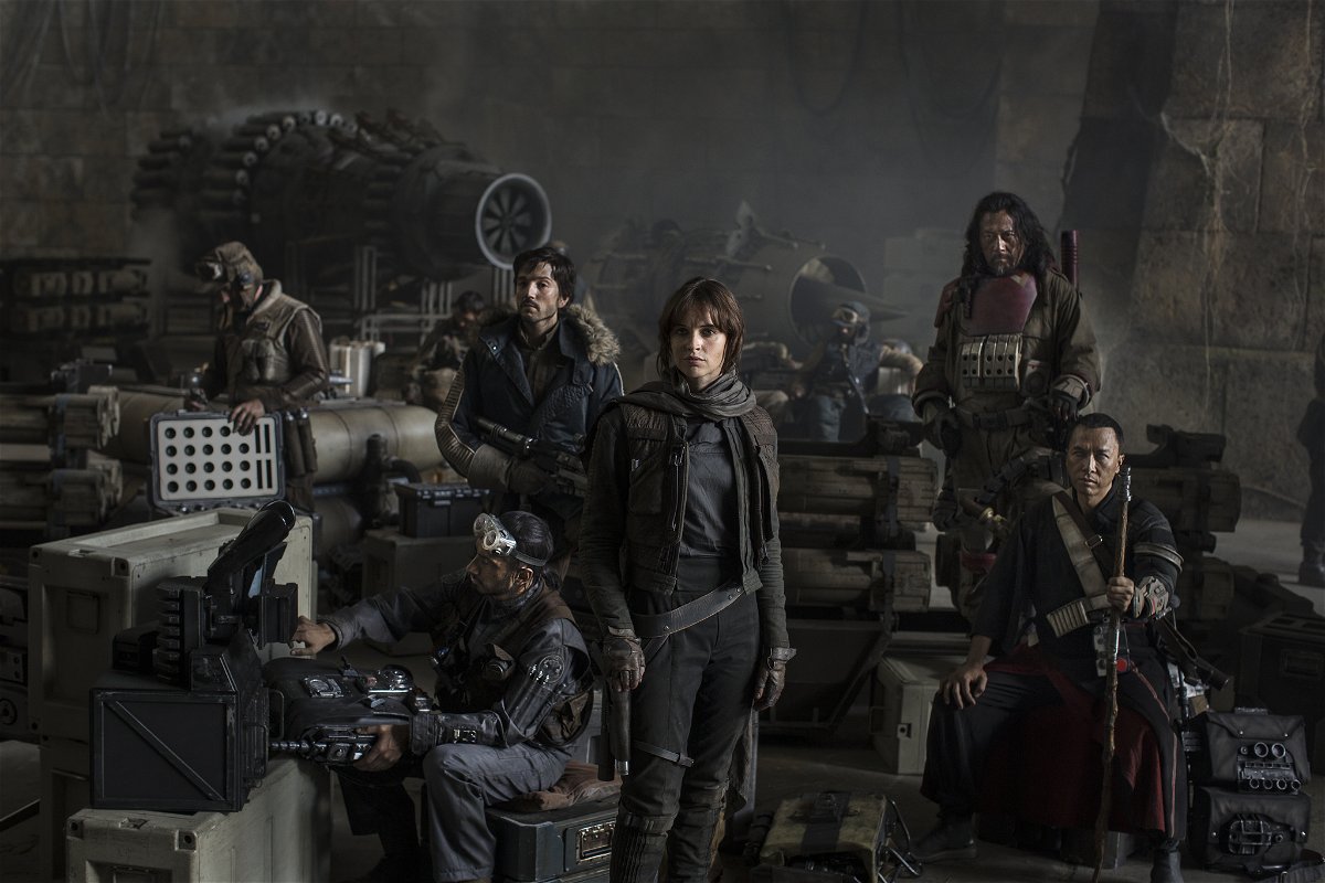 Felicity Jones e il cast di Rogue One: A Star Wars Story