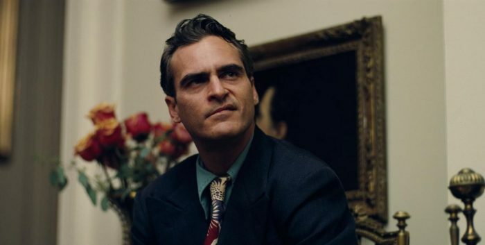 Clicca per vedere l'immagine originale Joaquin Phoenix nel film The Master