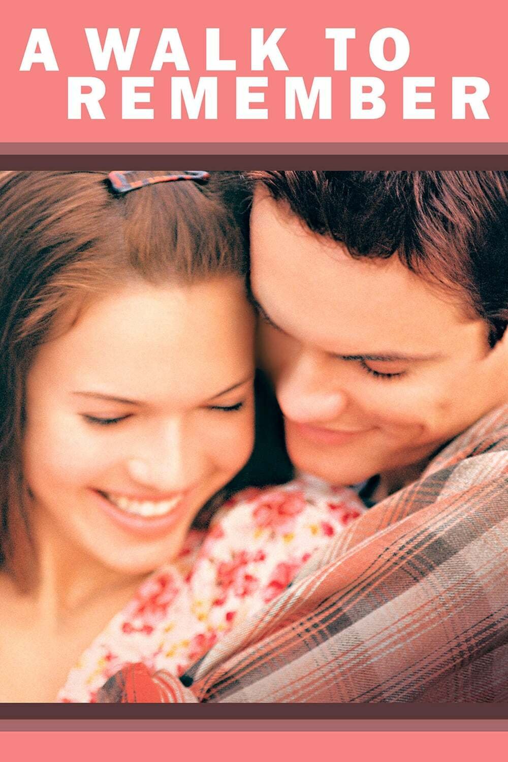 Mandy Moore e Shane West abbracciati nel poster de I passi dell'amore