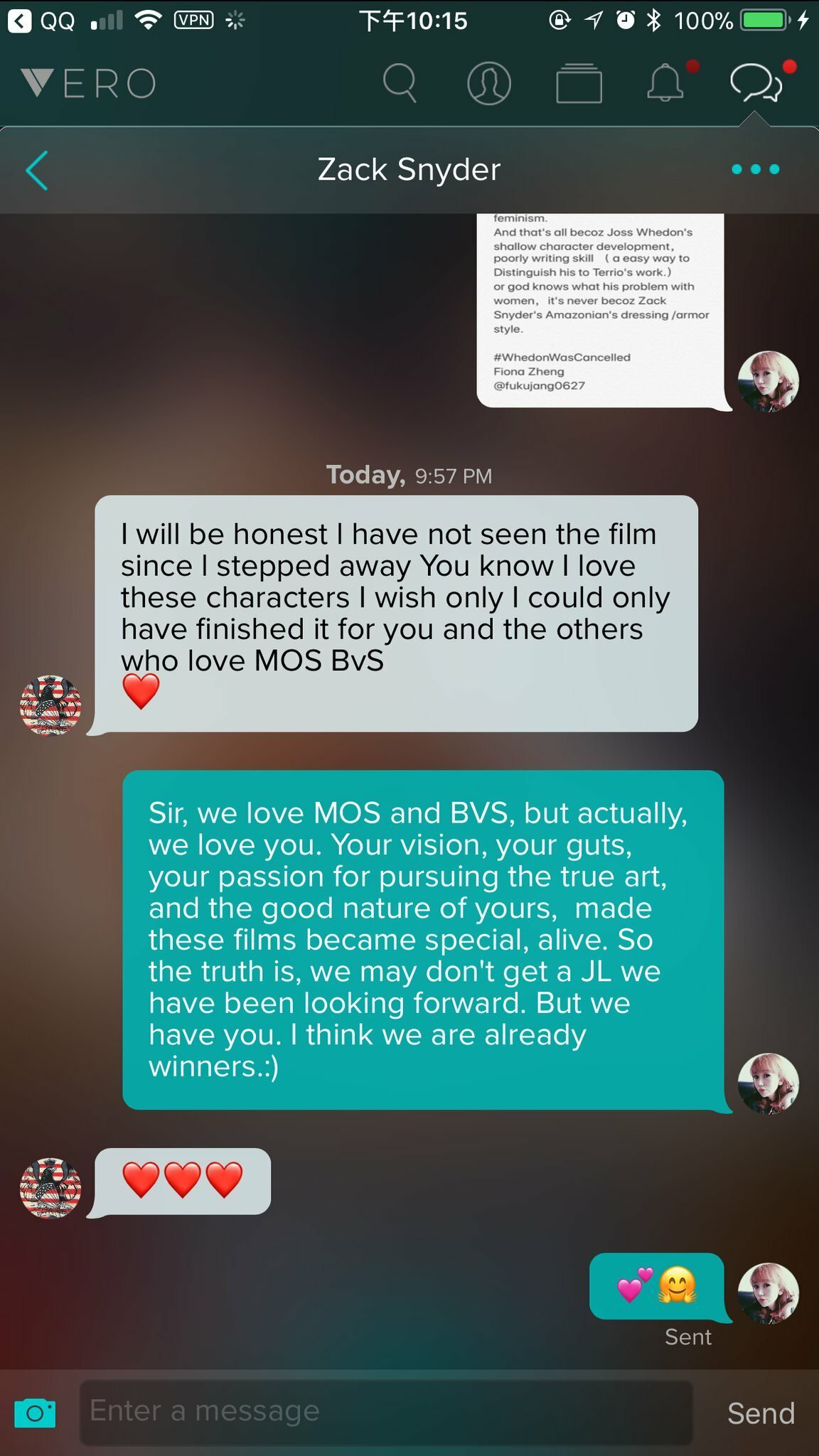 Zack Snyder risponde ad una fan sulla messaggistica di Vero e ammette di non aver visto il film