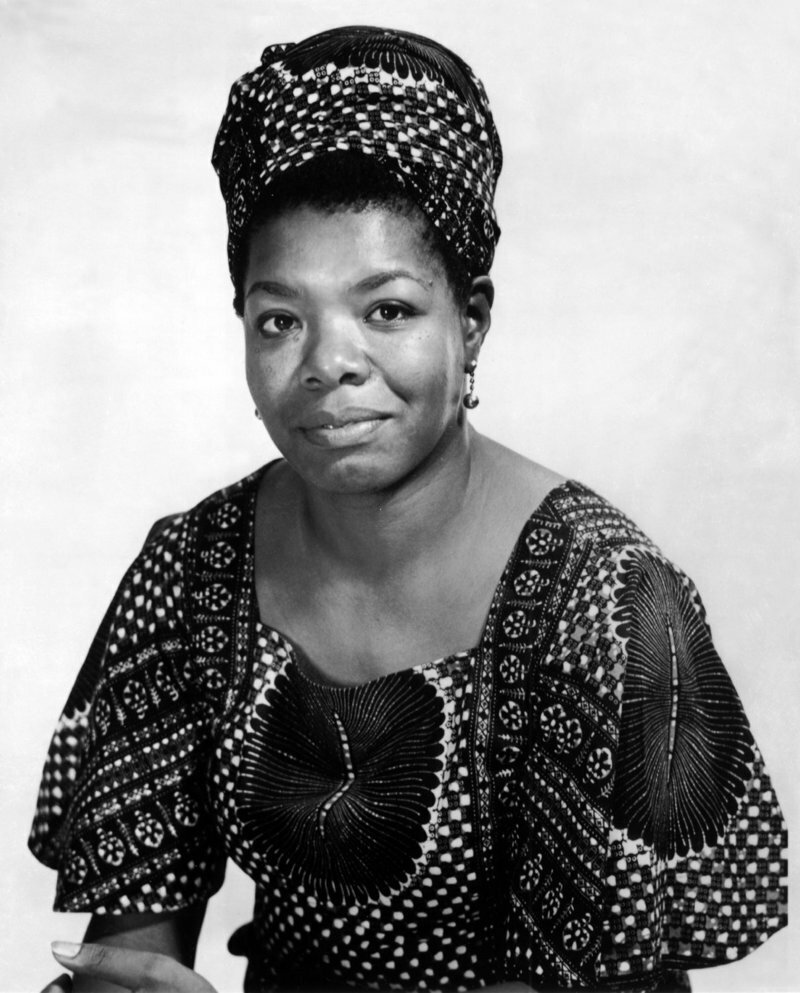 Primo piano della poetessa e scrittrice Maya Angelou