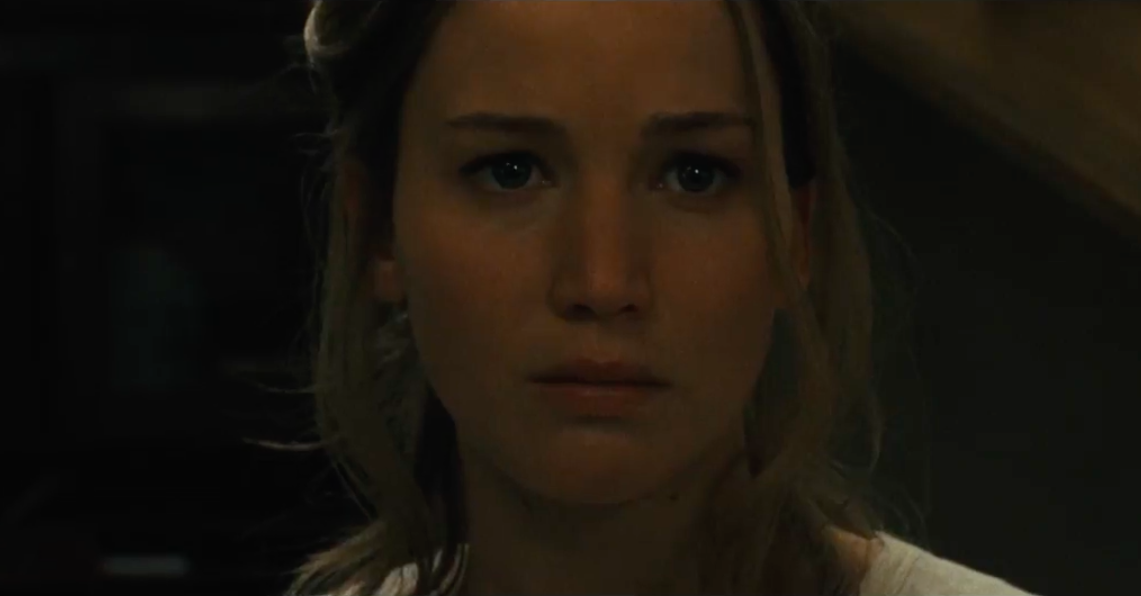 Jennifer Lawrence spaventata in una clip di Madre!