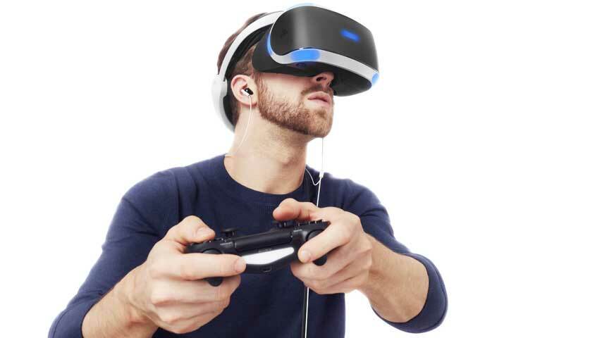 Clicca per vedere l'immagine originale Il casco per la realtà virtuale di Sony