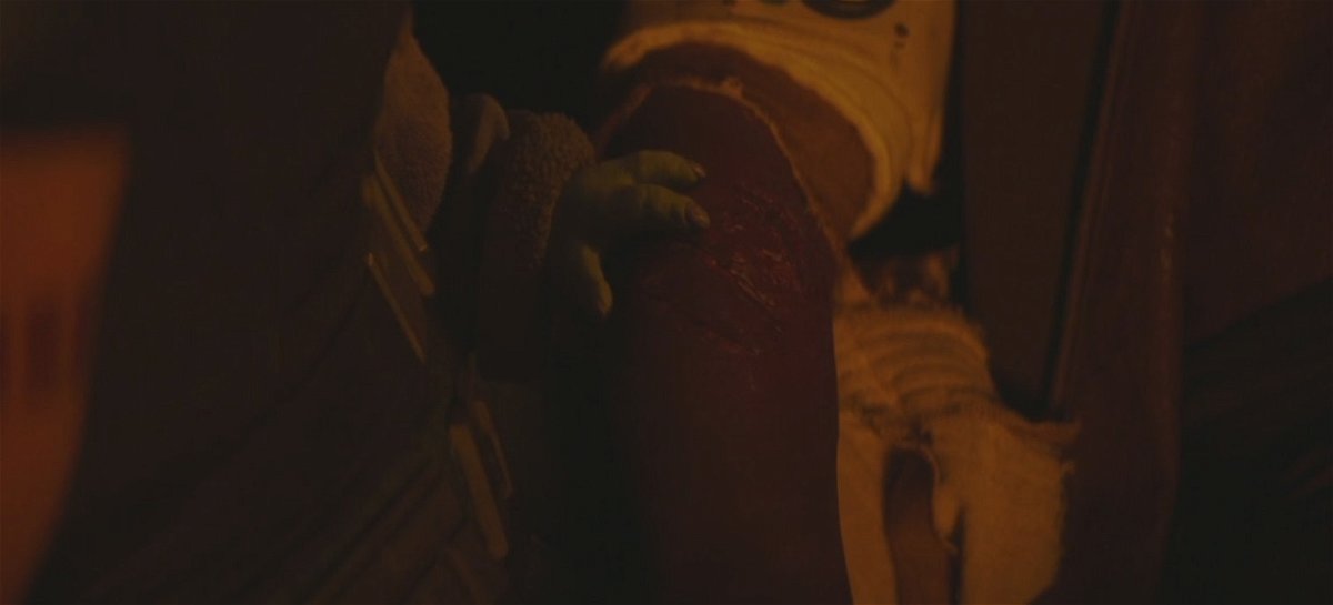 Baby Yoda guarisce Greef Karga nel Capitolo 7 di The Mandalorian
