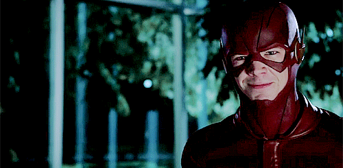 The Flash sorride e corre