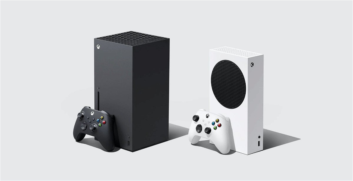 A sinistra Xbox Series X, a destra Xbox Series S