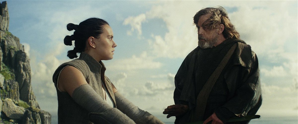 Daisy Ridley e Mark Hamill in Star Wars: Gli ultimi Jedi